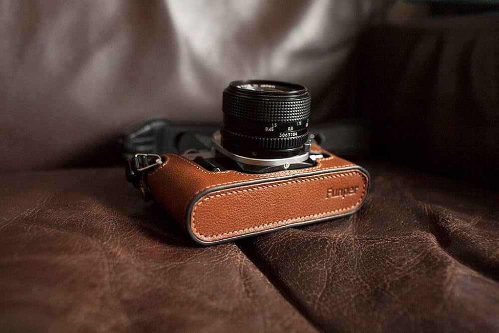 Amazon.co.jp: ハンドメイド 本革 ハーフカメラケース バッグ